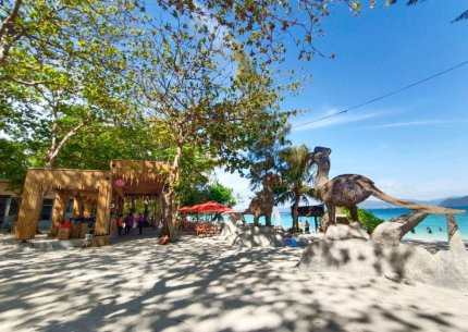 racha & coral-by-speed-boat